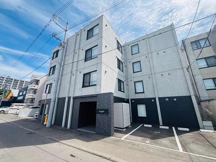 物件外観写真2　(外観写真)