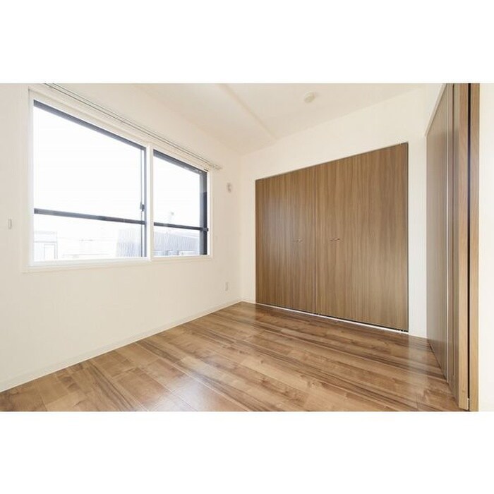 物件内観写真5　(居室)