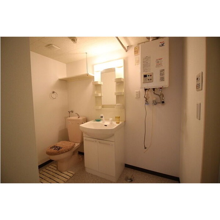 物件内観写真11　(洗面)