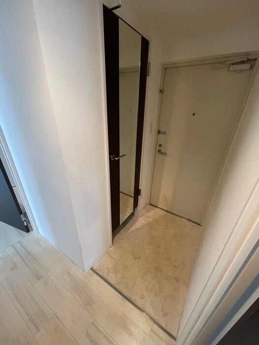 物件内観写真16　(玄関)