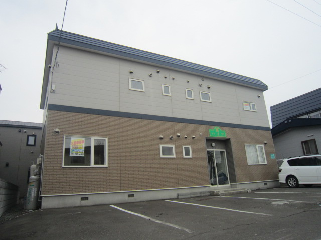 ハイツ富