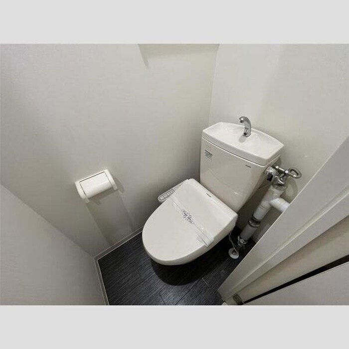 物件内観写真8　(トイレ)