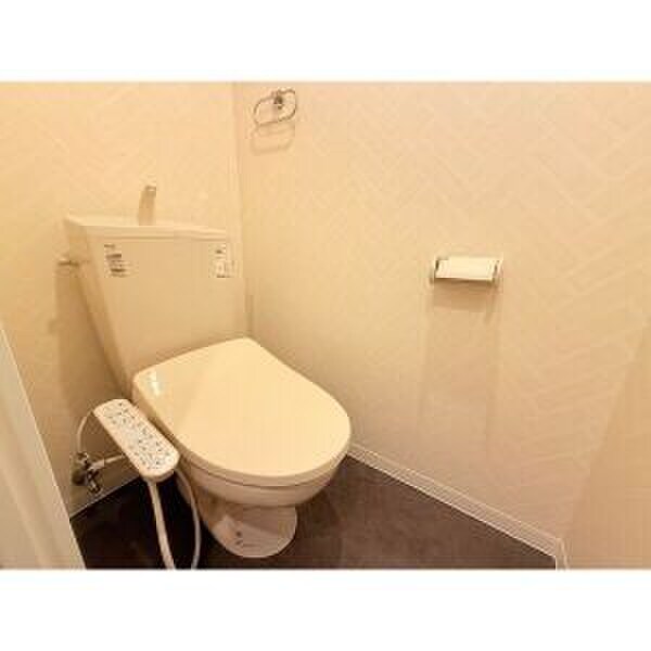 物件内観写真11　(トイレ)