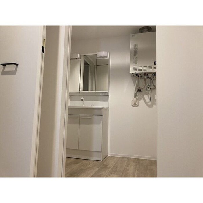 物件内観写真12　(洗面)