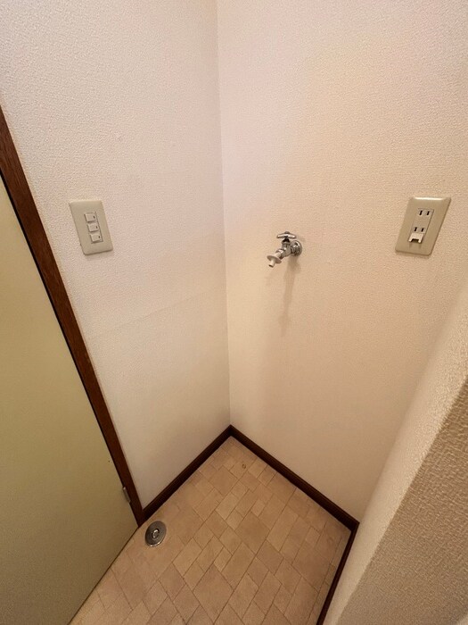 物件内観写真19　(洗濯機置場)