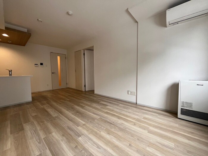 物件内観写真3　(居室)