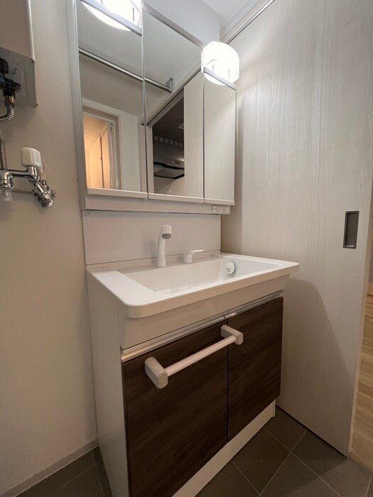 物件内観写真12　(洗面)