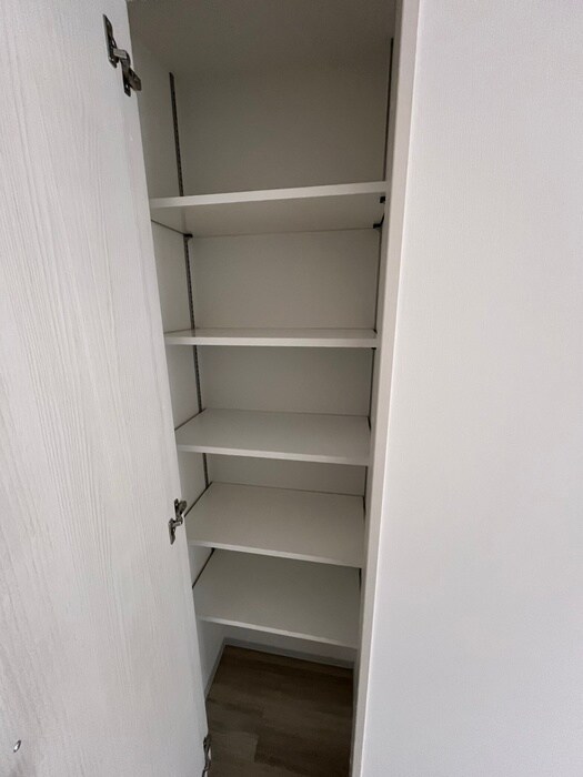 物件内観写真15　(収納)