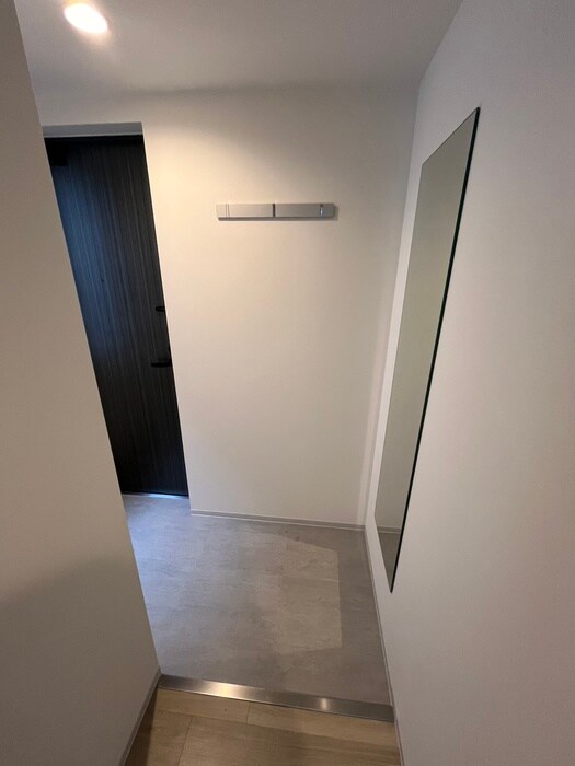 物件内観写真16　(玄関)
