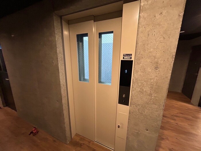 物件外観写真4　(建物設備)