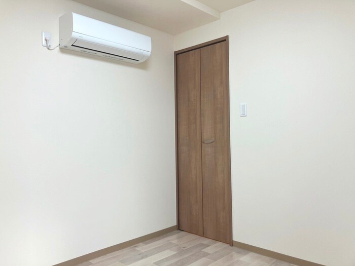 物件内観写真11　(居室)