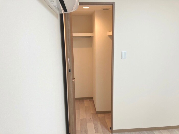 物件内観写真12　(収納)
