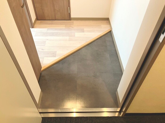 物件内観写真22　(玄関)