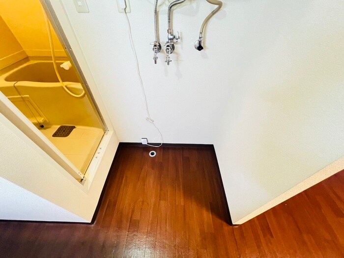 物件内観写真19　(洗濯機置場)