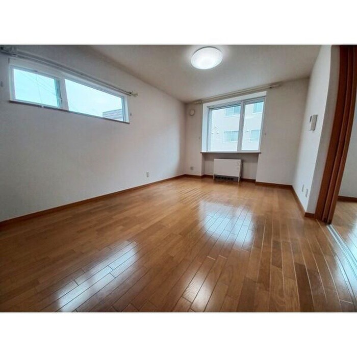 物件内観写真2　(居室)