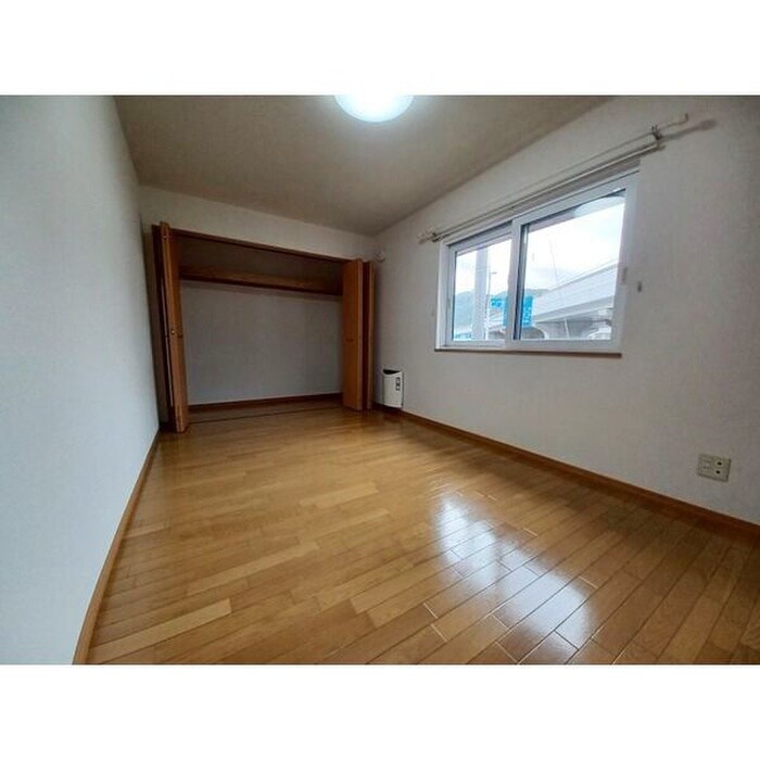 物件内観写真6　(居室)