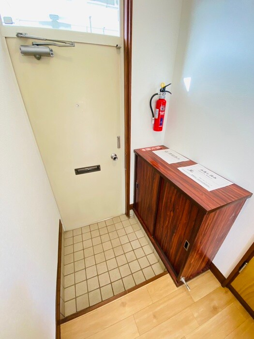 物件内観写真15　(玄関)