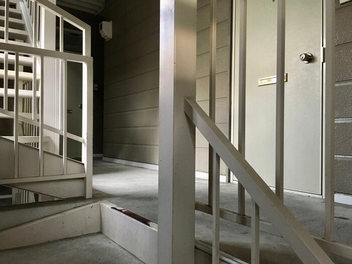 物件外観写真5　(エントランス部分)