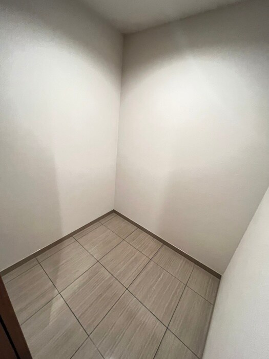 物件内観写真16　(収納)