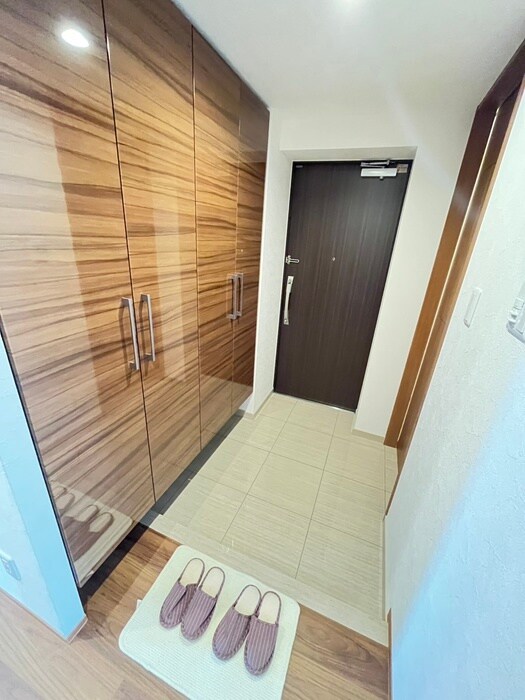 物件内観写真17　(玄関)