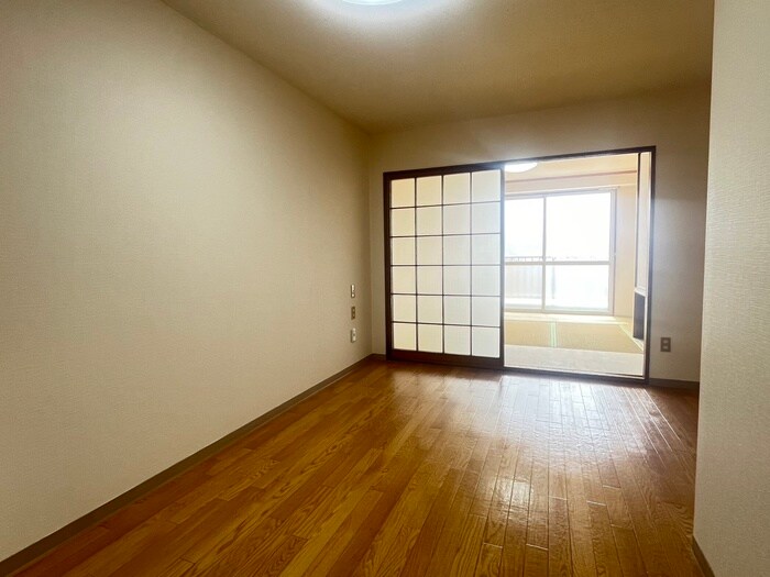 物件内観写真10　(居室)