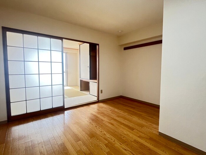 物件内観写真11　(居室)