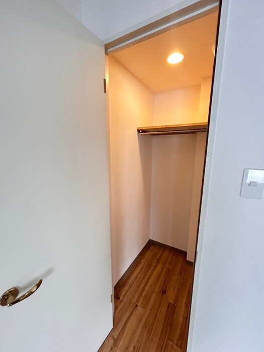 物件内観写真15　(収納)