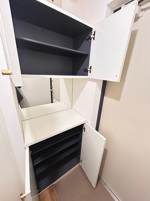 物件内観写真17　(靴箱)