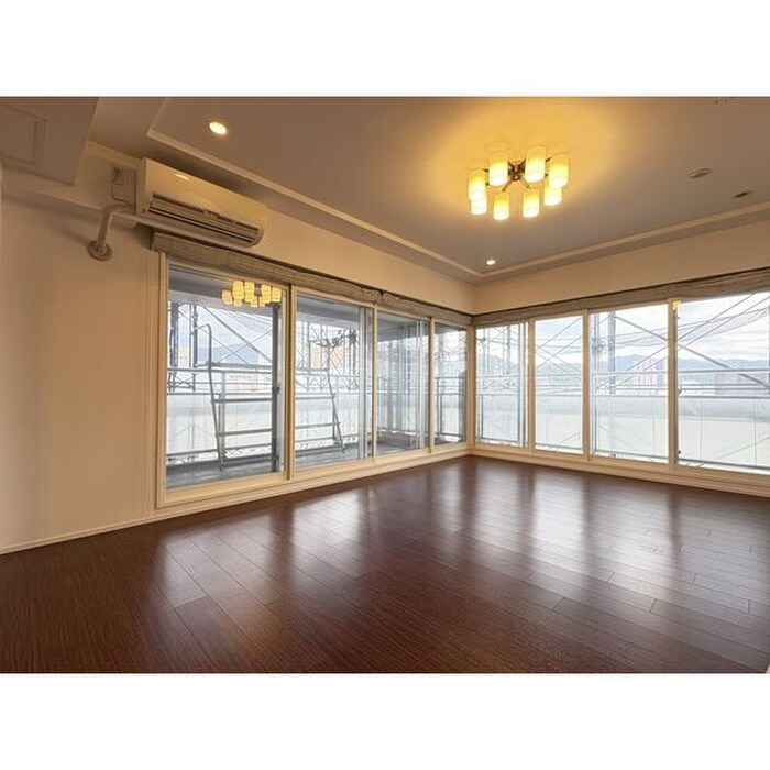 物件内観写真2　(居室)