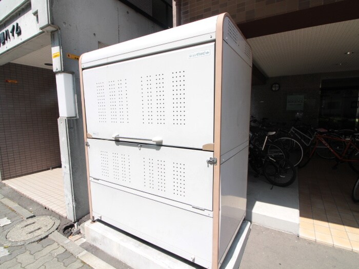 物件外観写真4　(建物設備)