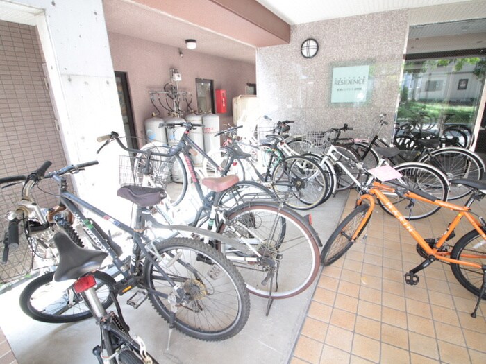 物件外観写真5　(駐輪場)