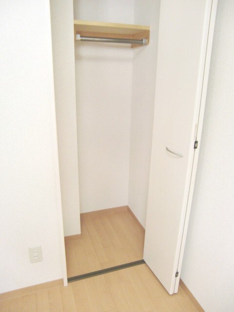 物件内観写真10　(収納)