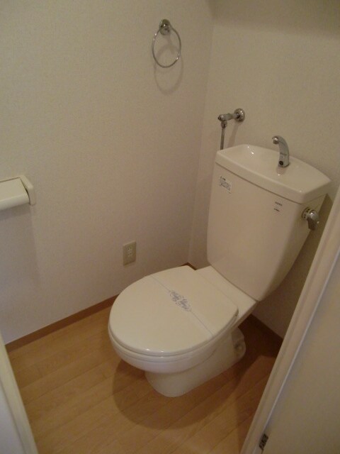 物件内観写真14　(トイレ)