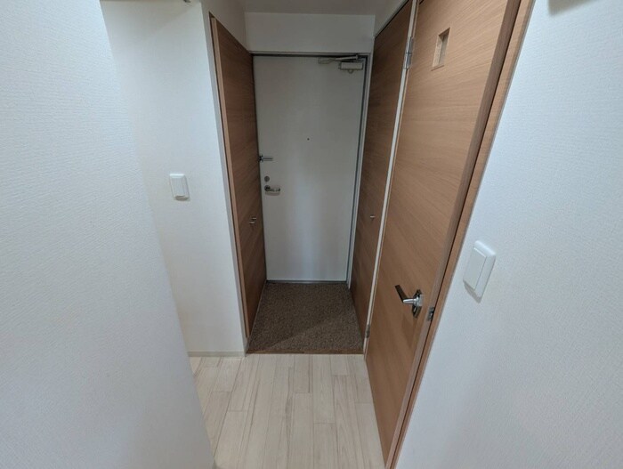 物件内観写真21　(玄関)