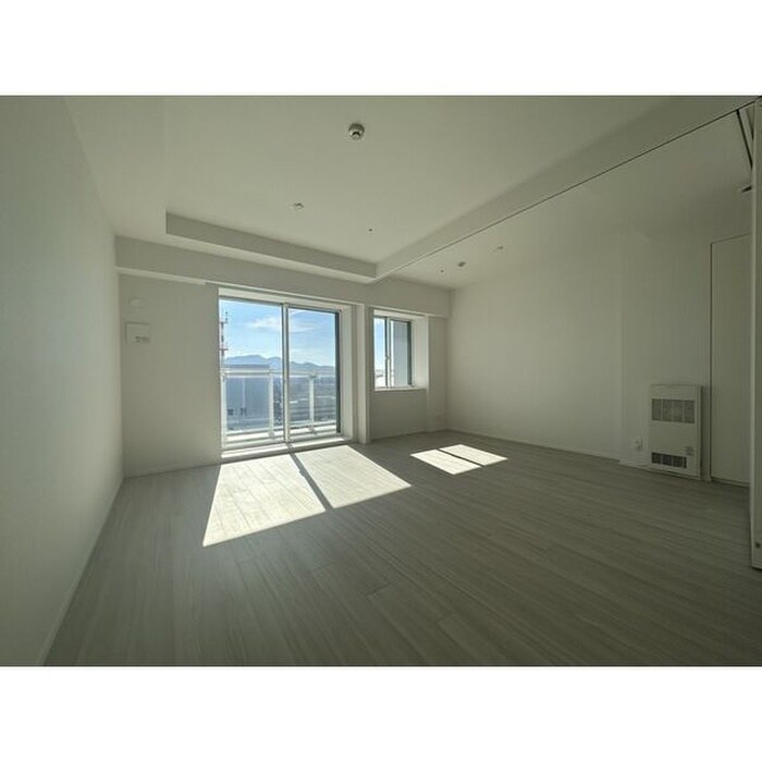 物件内観写真3　(居室)