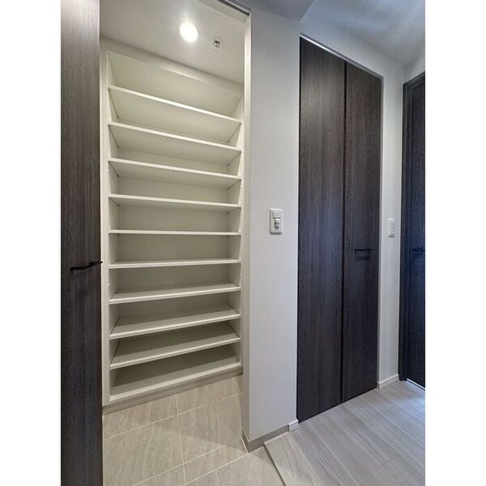 物件内観写真7　(収納)