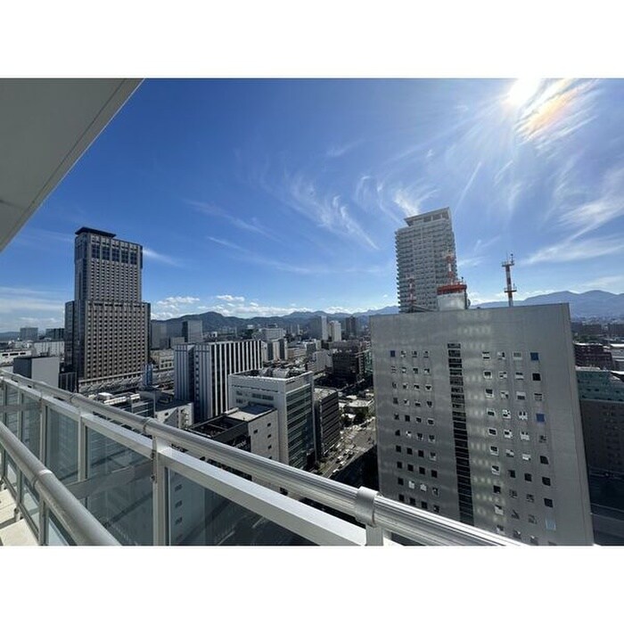 物件内観写真12　(室内からの展望)