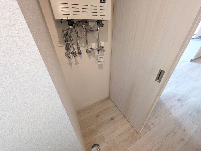 物件内観写真14　(洗濯機置場)