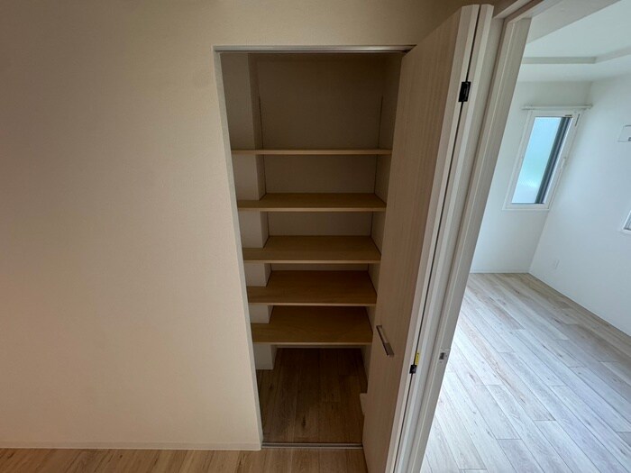 物件内観写真17　(収納)