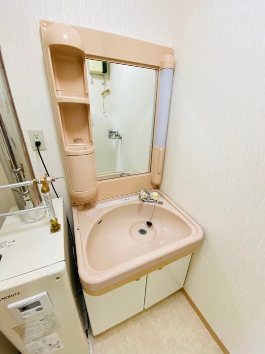 物件内観写真9　(洗面)