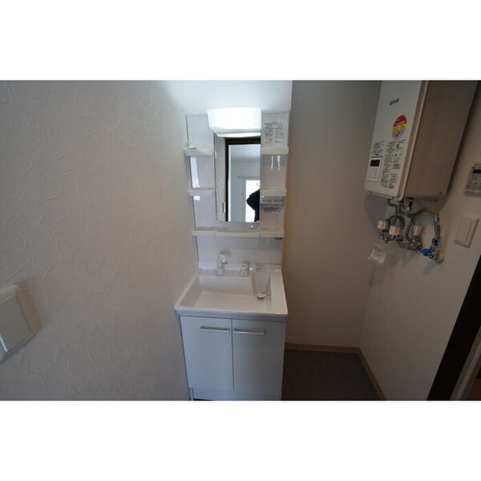 物件内観写真11　(洗面)