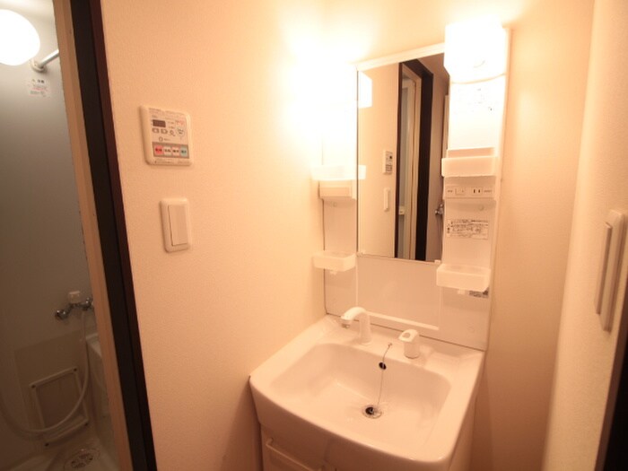 物件内観写真12　(洗面)