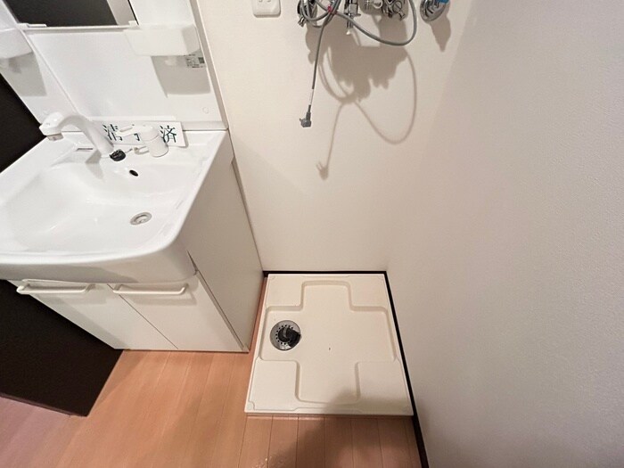 物件内観写真18　(洗濯機置場)