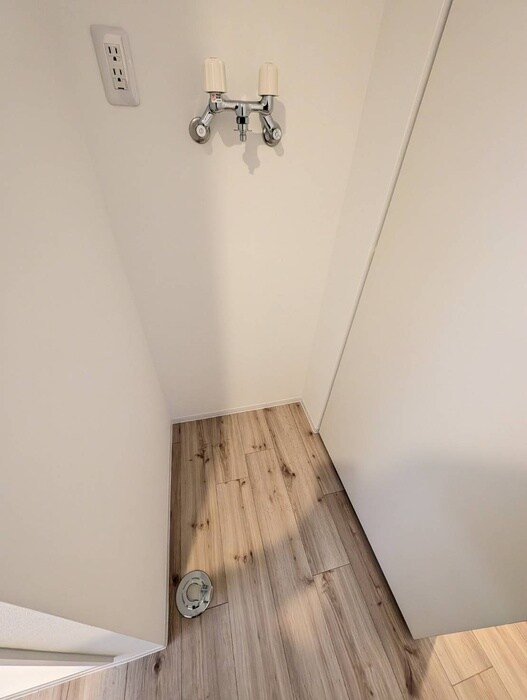 物件内観写真15　(洗濯機置場)