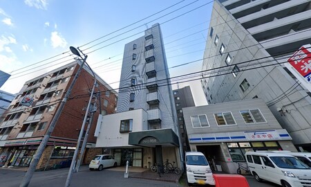 クィ－ン南５条外観写真