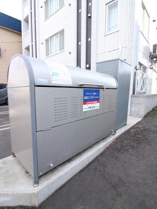 物件外観写真6　(建物設備)