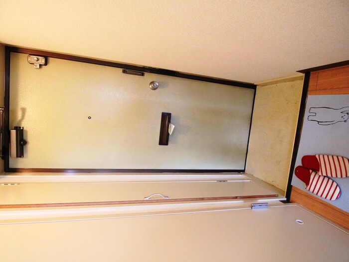 物件内観写真14　(玄関)