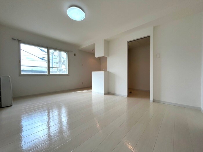 物件内観写真10　(居室)