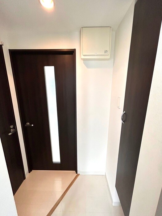 物件内観写真21　(玄関)