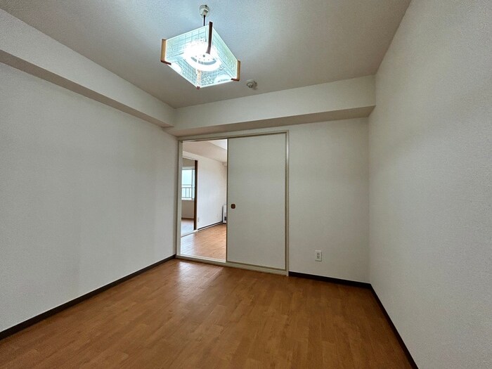 物件内観写真15　(居室)
